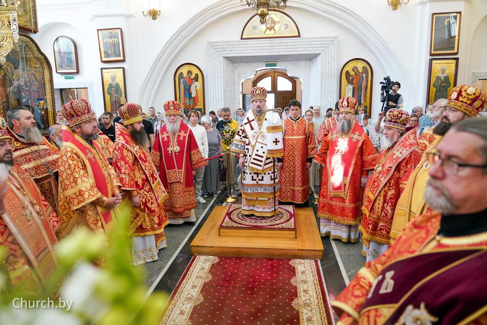 в текст